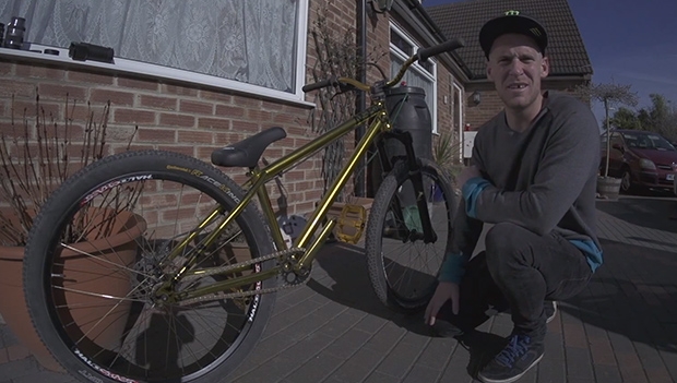 Video: Sam Pilgrim - 2014 Gold Bike Check